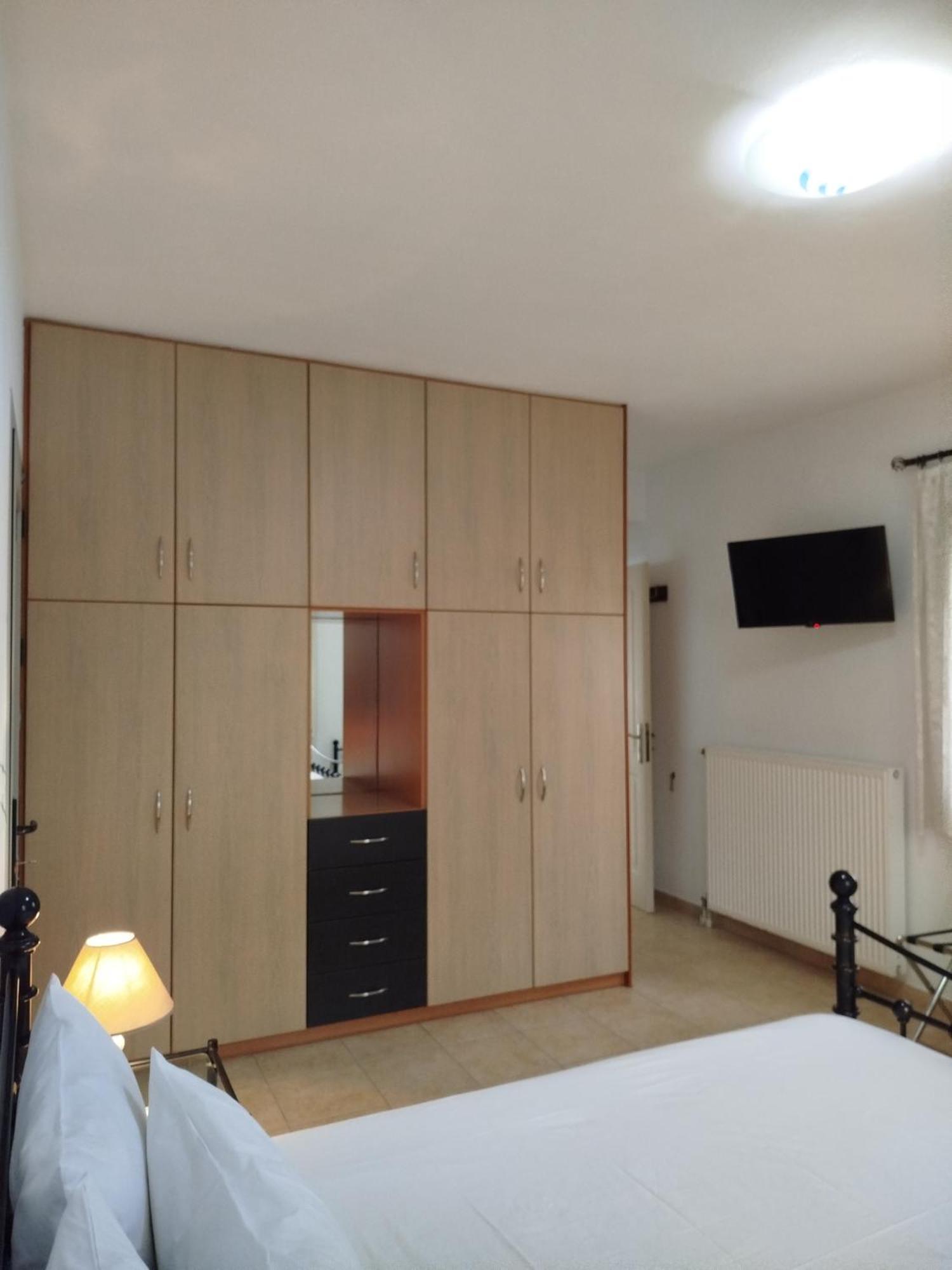 Eleana Studios Szkírosz Kültér fotó
